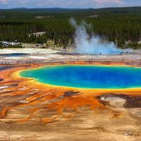 Thermal spring at Yellowstone 