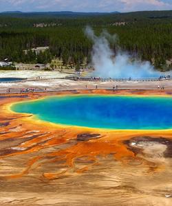 Thermal spring at Yellowstone 