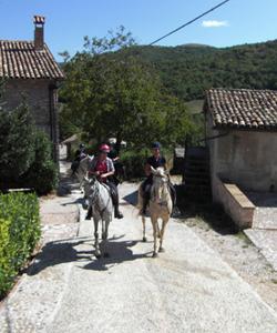 Horse riding in Umbria